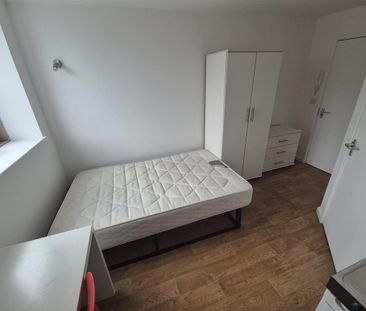 Studio to rent - Photo 4