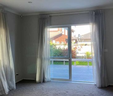 Spacious Semi Furnished Unit near Ormiston Mall - Photo 5