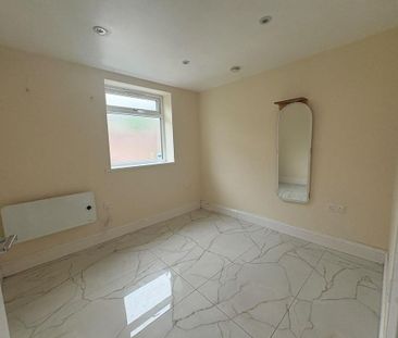 4 bedroom maisonette to rent - Photo 3