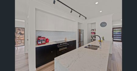 Look At This One! - Photo 4