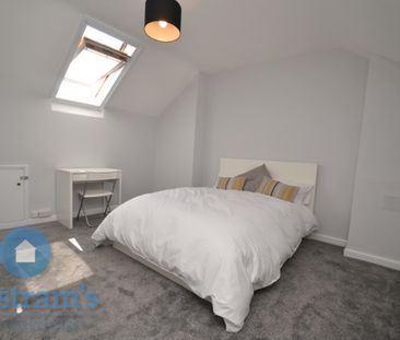 3 bed Mid Terraced House for Rent - Photo 4