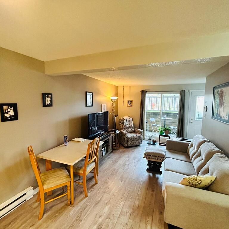 $1150 - 1 Chambre Au Cité-des-Jeunes - Photo 1
