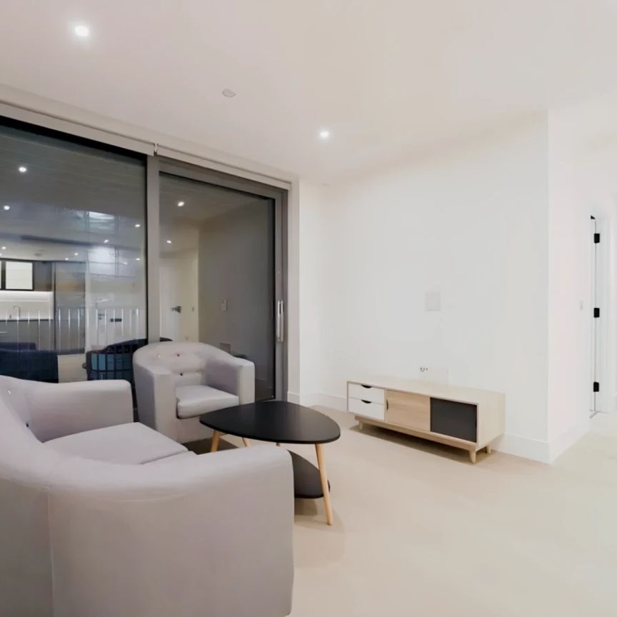 1 Bedroom 1 Bathroom Flat 8 - Photo 1