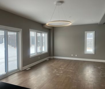 For Lease - 6633 Alexa Common, Niagara Falls, Ontario - Photo 2