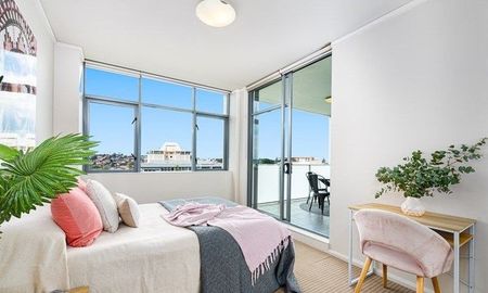 2 Bedroom Apartment above Maroubra's Pacific Square - Photo 3