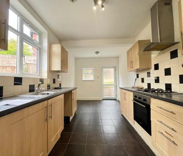 3 bedroom semi-detached house to rent - Photo 3