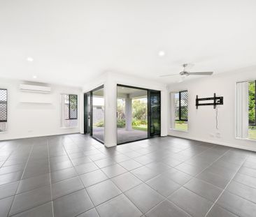 Beautiful Home with Large Yard - Photo 4