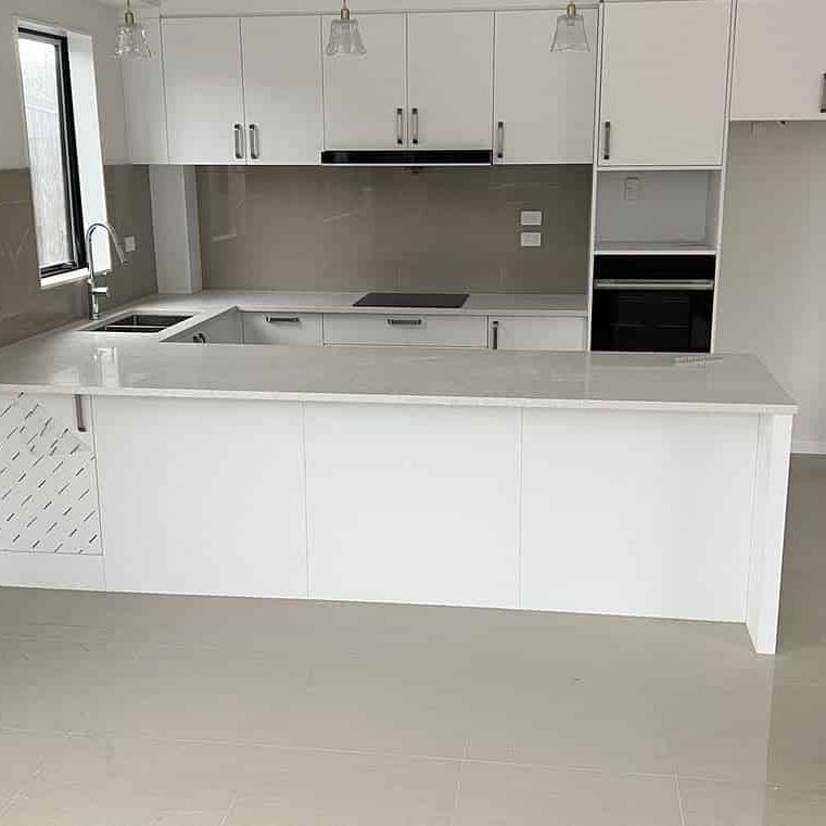 Large family home close to Pakuranga Plaza - Photo 1