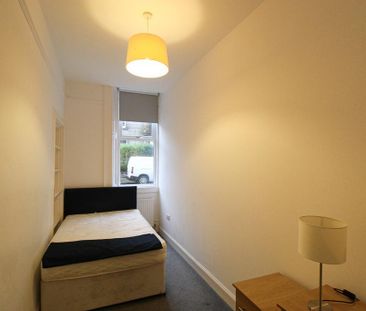 1 bedroom in a flat share to rent - Photo 5