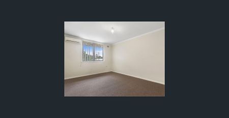 Comfortable living on a quiet street! - Photo 4