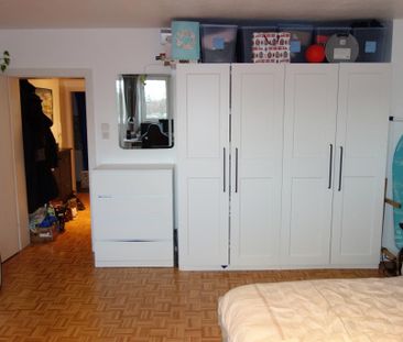 DIREKT AN DER UNI/MOORENSTR. EXKLUSIV GROßER BALKON EINBAUKÜCHE MÖG... - Photo 1