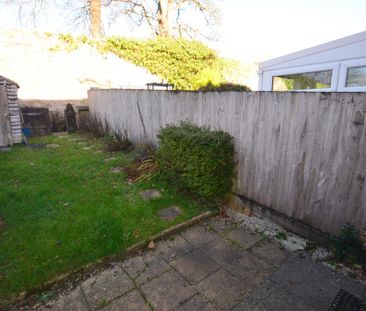2 bedroom terraced house to rent - Photo 3