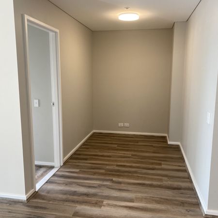 2nd floor modern 2 bedroom unit - Photo 4