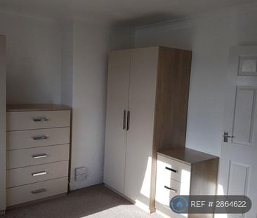 2 bedroom semi-detached house to rent - Photo 6