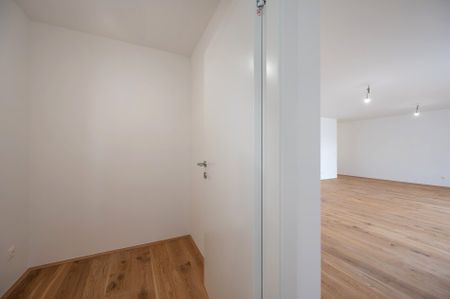 ++FonteFlats++ Fantastischer 4-Zimmer Dachgeschoss-ERSTBEZUG mit tollem Balkon - Foto 3