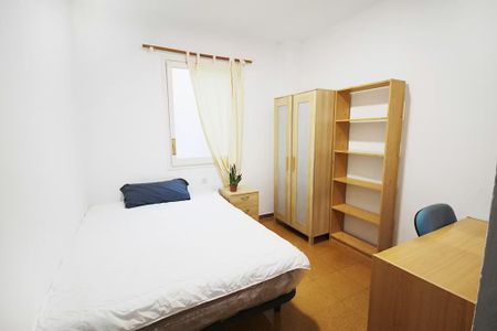 Carrer de Villarroel, Barcelona, Catalonia 08036 - Photo 4