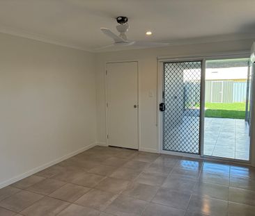 2/25 North Road, Wynnum West, Qld 4178 - Photo 6