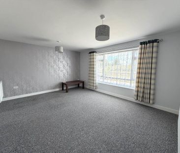 2 bedroom end of terrace house to rent - Photo 2