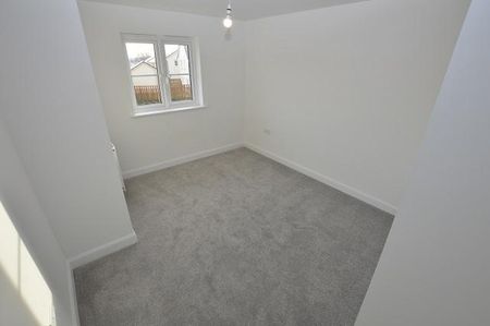 4 bedroom detached house to rent - Photo 5