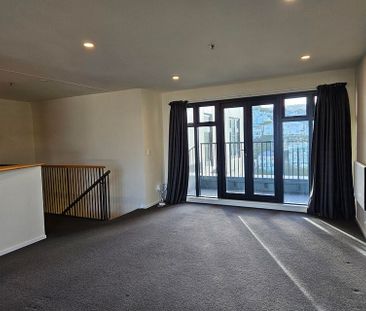 Luxury 3 Bedroom Penthouse, Wellington Central - Photo 3