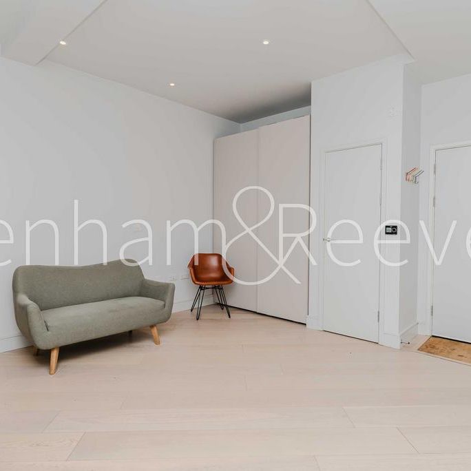 Studio to rent - Photo 1