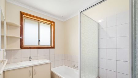 3 Bedroom Homette - Great Location - Photo 5