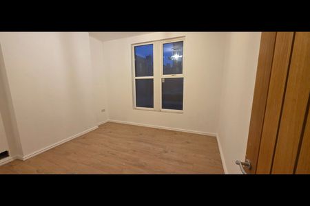 3 Bed End Terrace, Woodhall Road, L13 - Photo 5