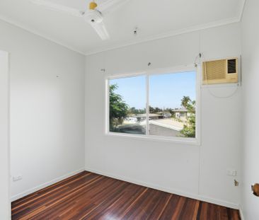 4 Bedroom Highset Family Home! - Photo 6