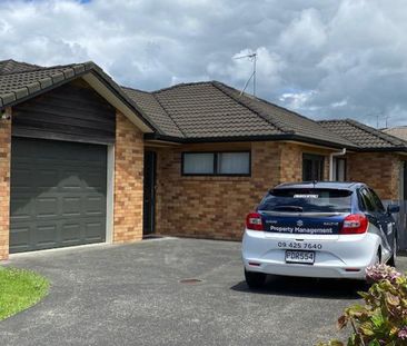 Sunny and spacious two bedroom home - Photo 2