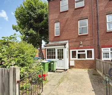 1 bedroom in a house share to rent - Photo 6