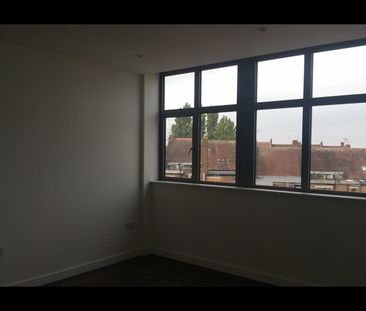 Studio Flat, Imperial Drive, HA2 - Photo 5