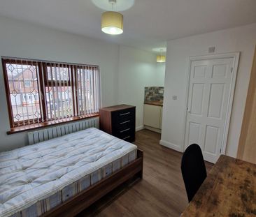 1 bedroom house of multiple occupation to rent - Photo 5