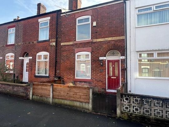 Clarendon Road, Swinton, Manchester - Photo 1