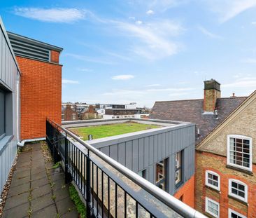 2 Bed Penthouse, Drummond Way, N1 - Photo 3