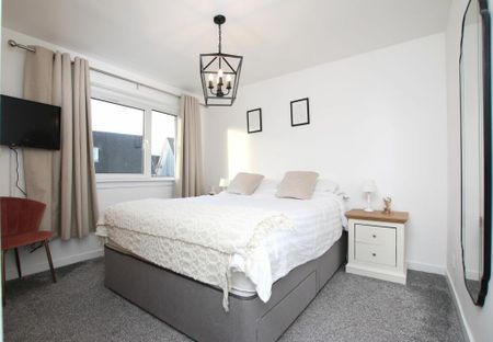 3 bedroom semi-detached house to rent - Photo 4