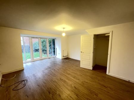 Admiral Avenue, Hemel Hempstead - Photo 3