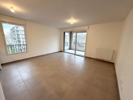 Location Appartement 2 pièces 50m² BORDEAUX 33800 - Photo 2