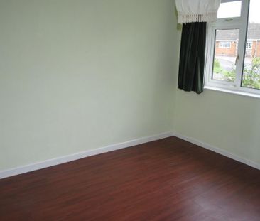 2 bedroom semi-detached bungalow to rent - Photo 2