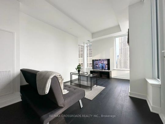 11 Yorkville Avenue #2012 - Photo 1