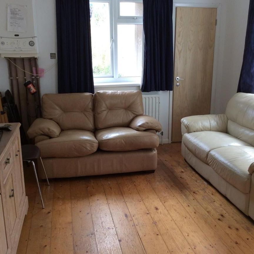 5 Bed Terraced House, Canfield Road, BN2 - Photo 1