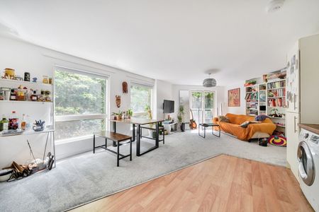 Seren Park Gardens, London, SE3 - Photo 2