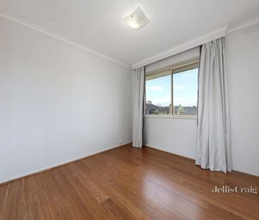 Renovated Two Bedroom Apartment - Photo 6