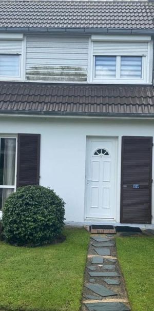 PAVILLON T4 - Photo 1