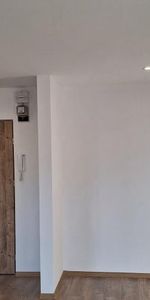 Na wynajem kawalerka po kapitalnym remoncie - Piastowskie - Photo 3