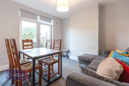 4 bedroom terraced house to rent - Photo 2