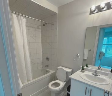 For Lease - 2 Mockingbird Lane, Hamilton, Ontario - Photo 3