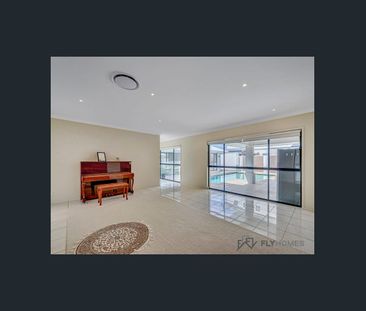 Spectacular Waterfront House - Photo 4