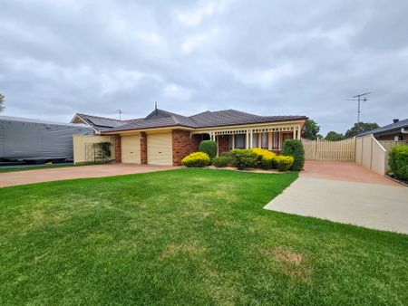 Premium Family Living in a Prime Narellan Vale Pocket - Photo 5