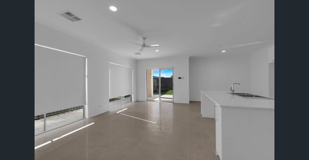 Four Bedroom Family Home in Baldivis - Photo 1