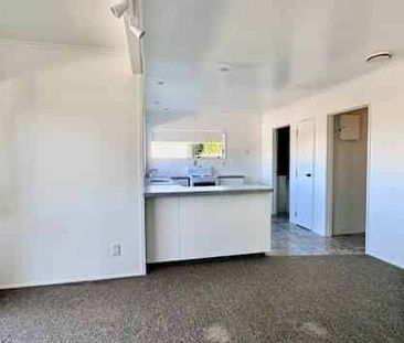 Character Galore - Photo 5